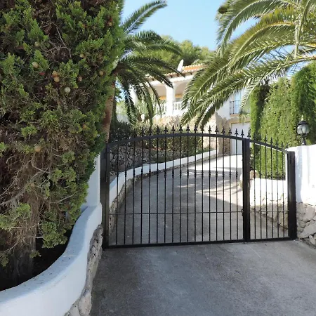 Villa Kalivi *